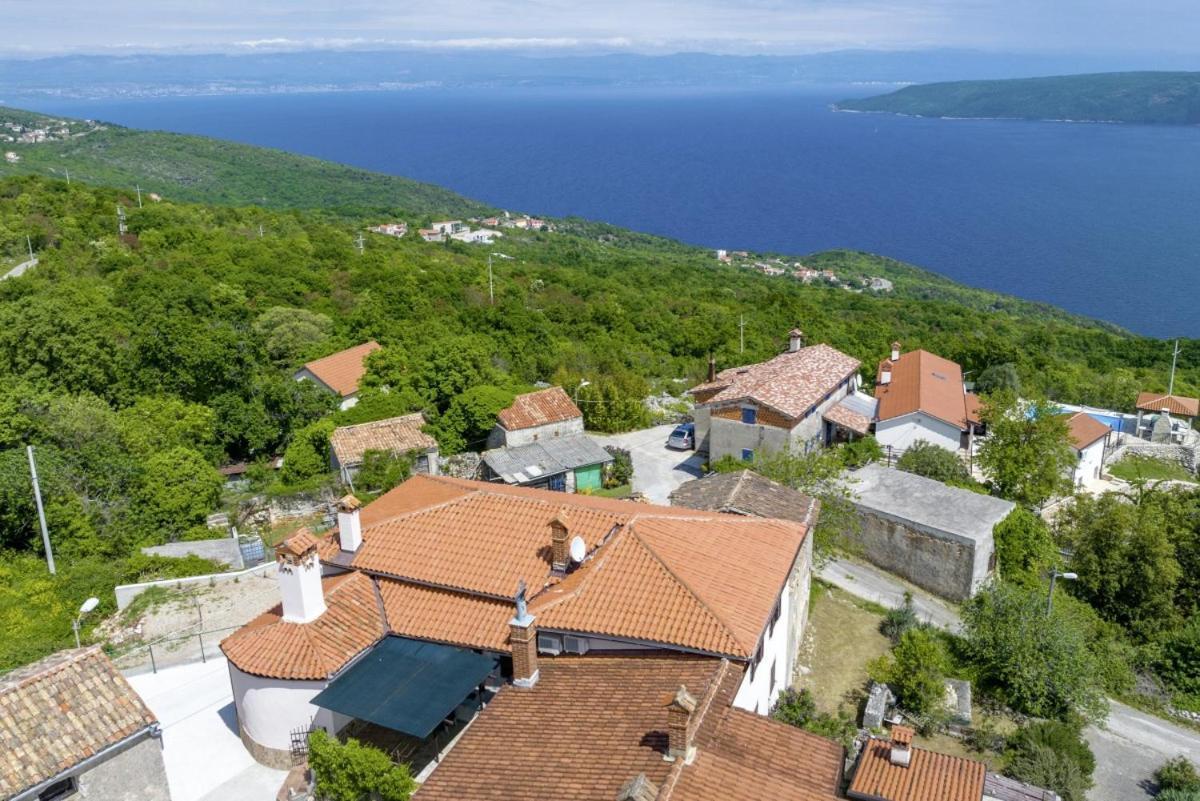 Marina Plomin In Plomin - Haus Fuer 6 Personen Βίλα Εξωτερικό φωτογραφία