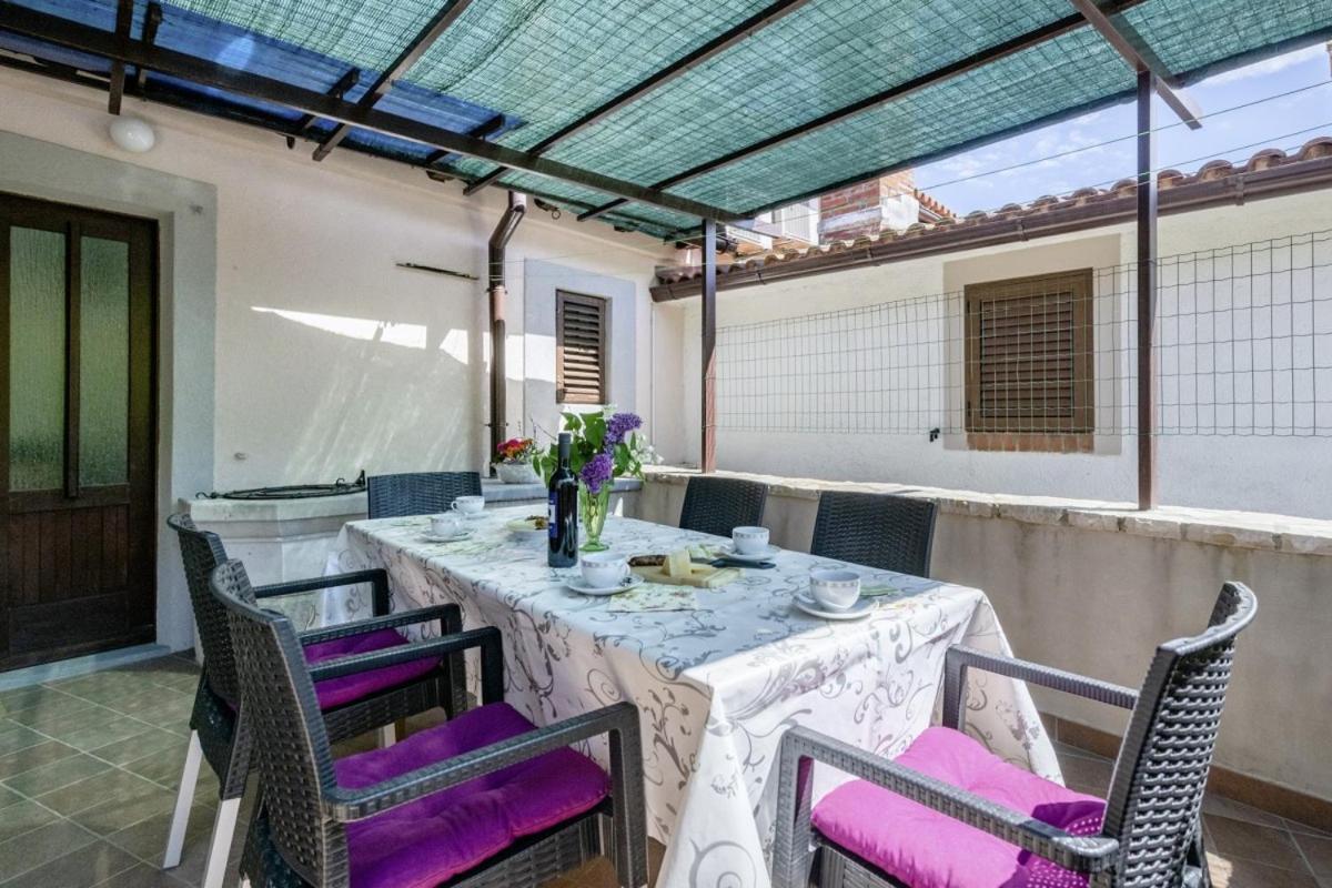 Marina Plomin In Plomin - Haus Fuer 6 Personen Βίλα Εξωτερικό φωτογραφία