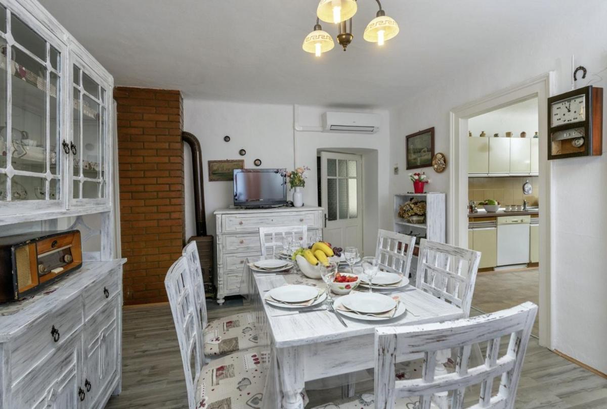Marina Plomin In Plomin - Haus Fuer 6 Personen Βίλα Εξωτερικό φωτογραφία